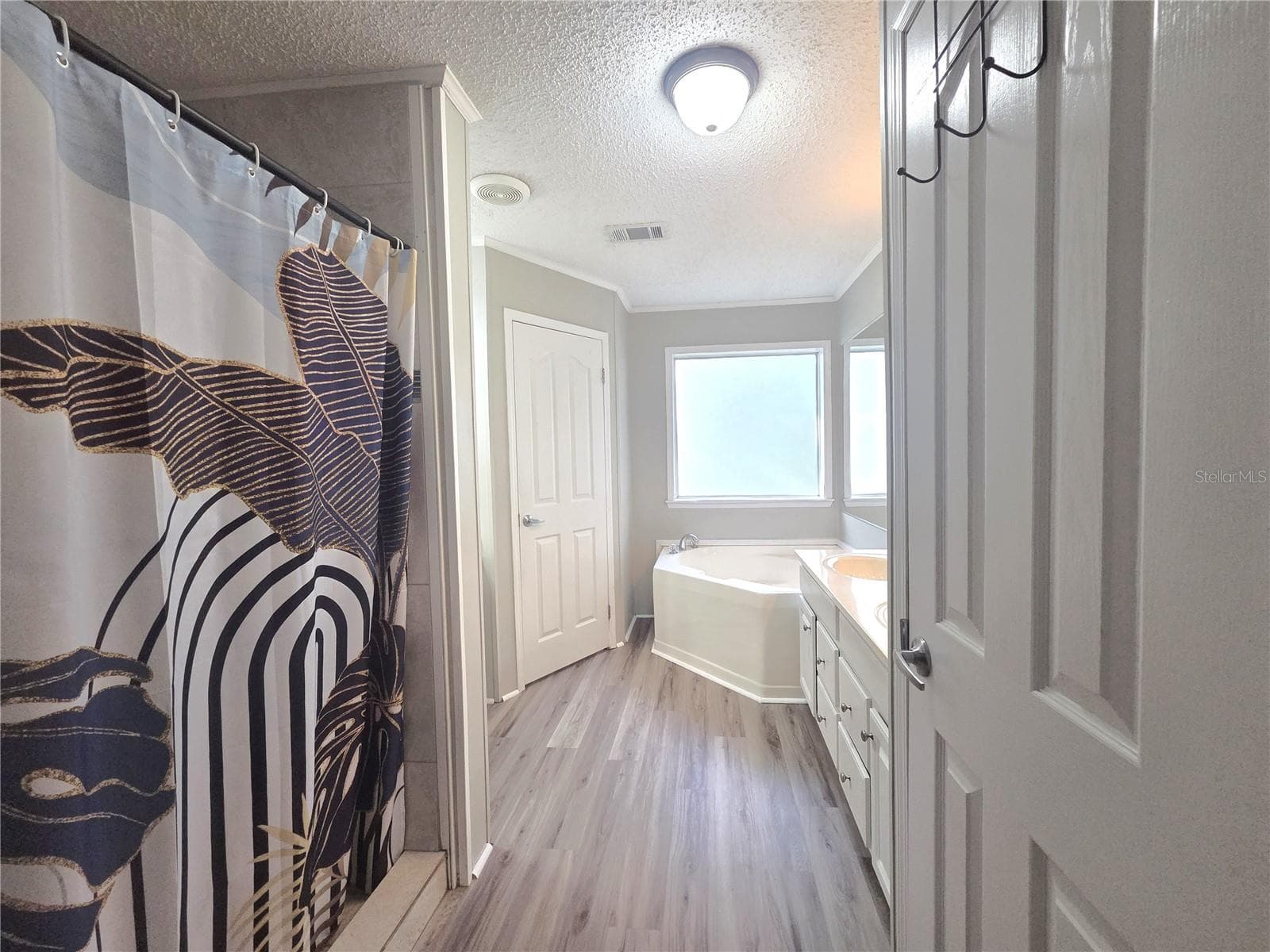 18314 DEASON DRIVE — photo 12 of 28