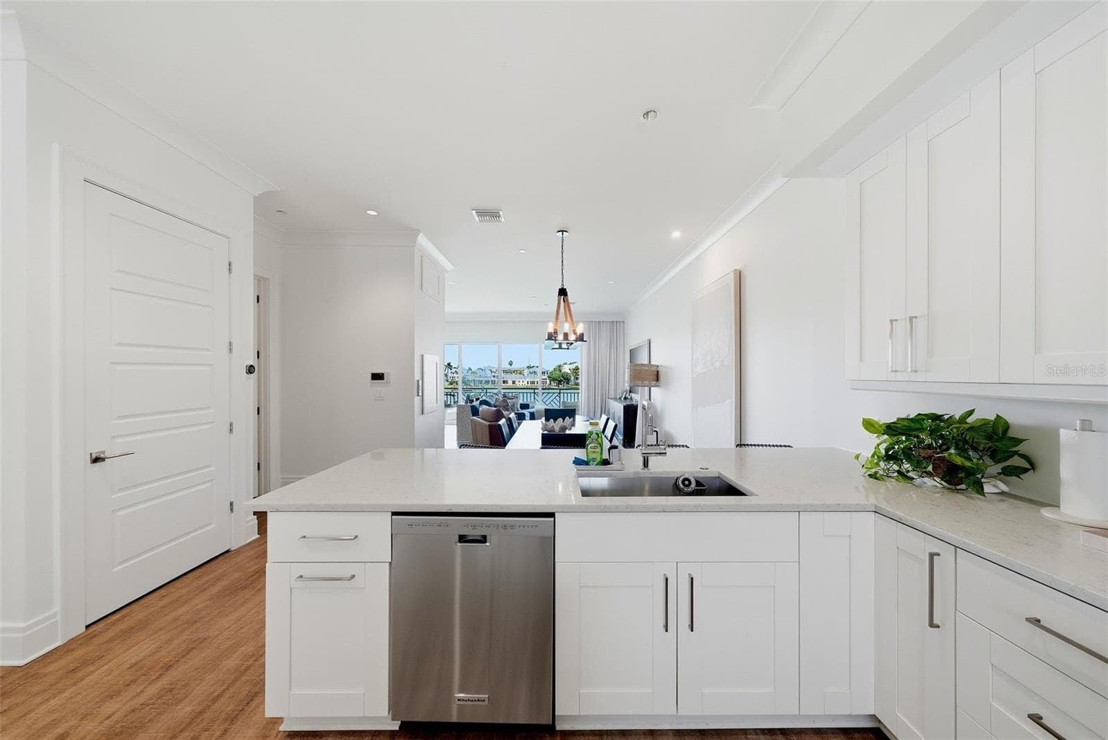 182 BRIGHTWATER DRIVE — photo 18 of 44