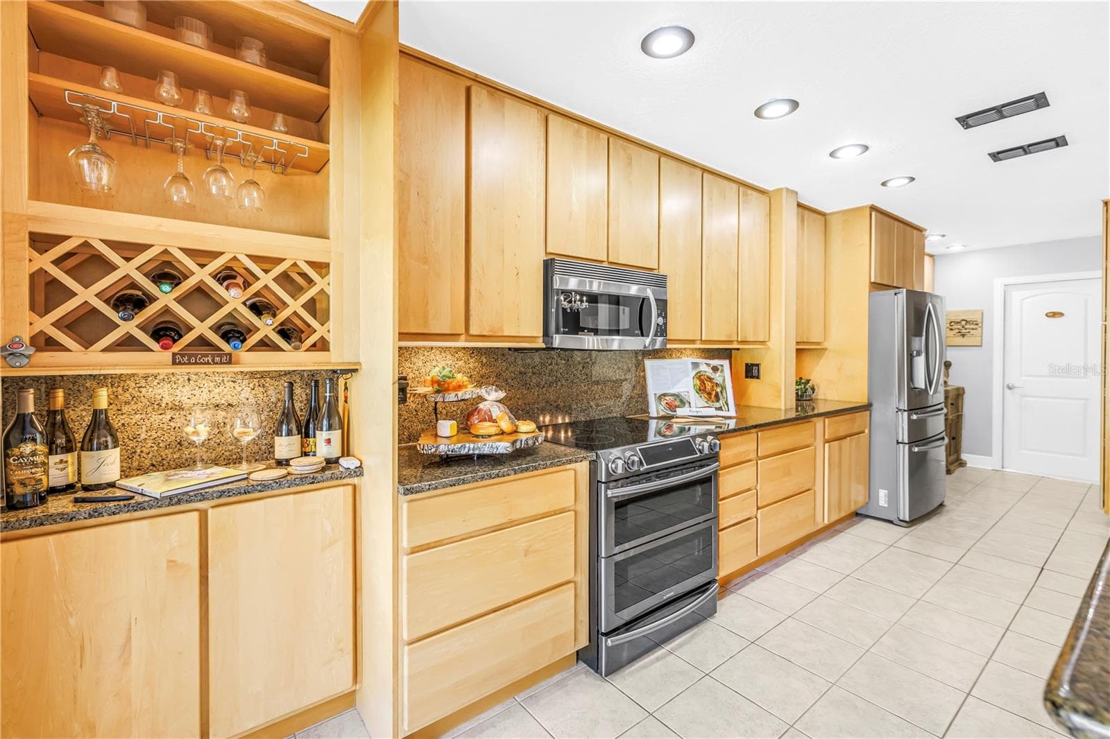 990 SAN CARLOS COURT — photo 5 of 43