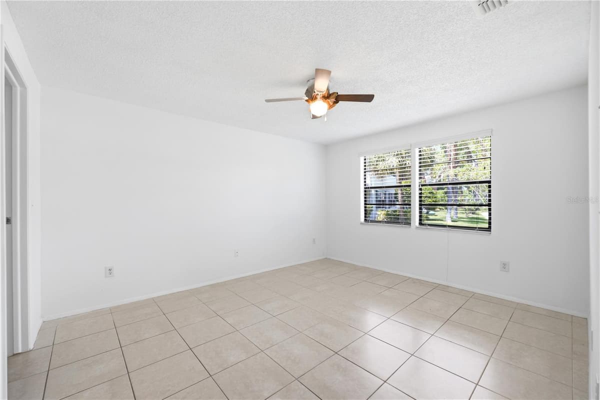 123 LOBLOLLY COURT — photo 21 of 43