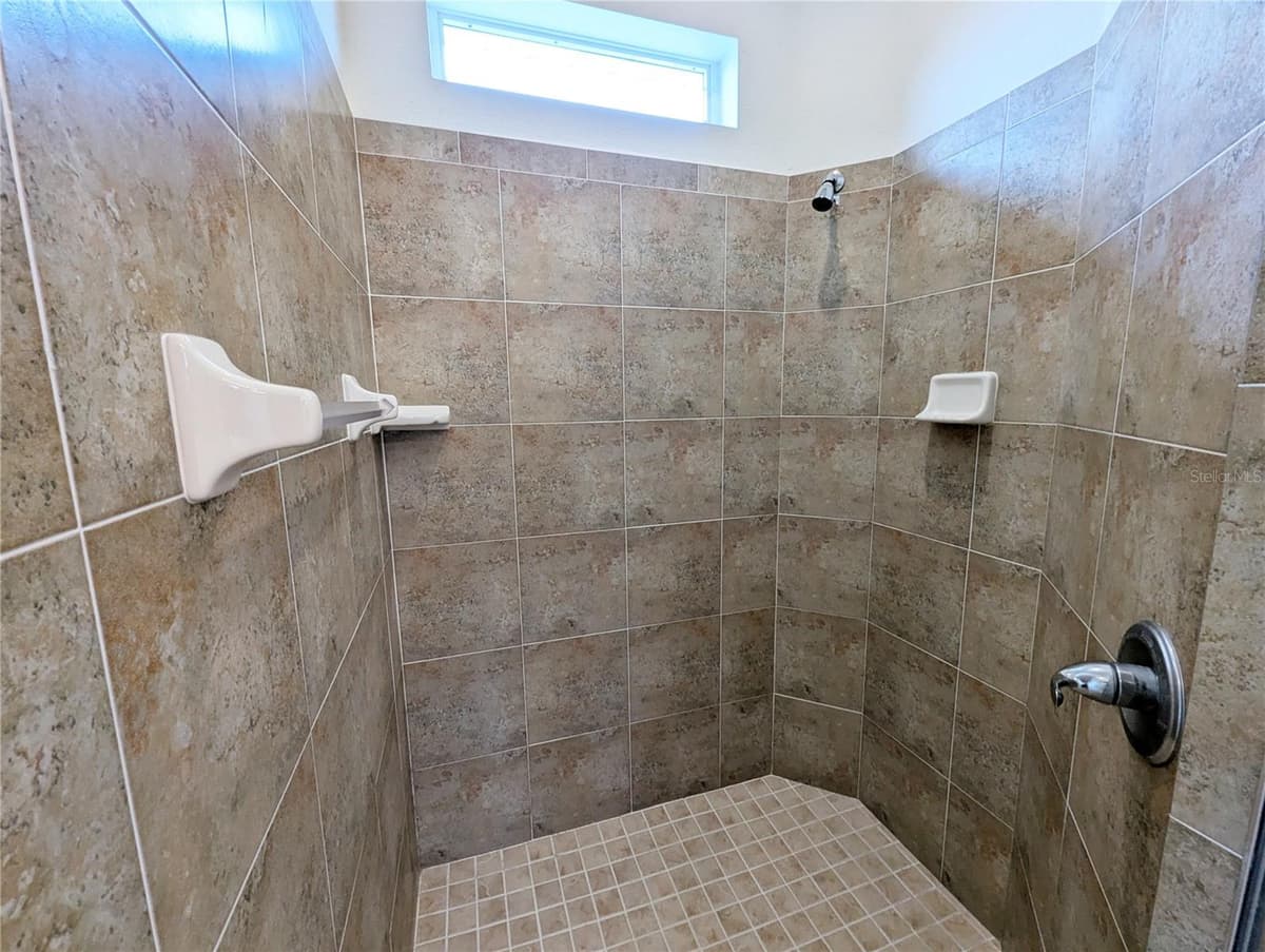 1882 ANGELICA LOOP — photo 14 of 30