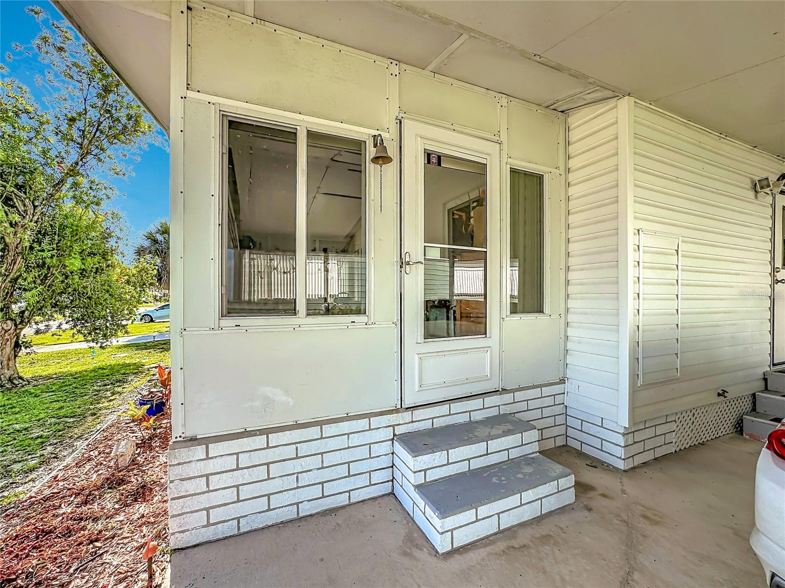 8227 CINNAMON LANE — photo 4 of 29