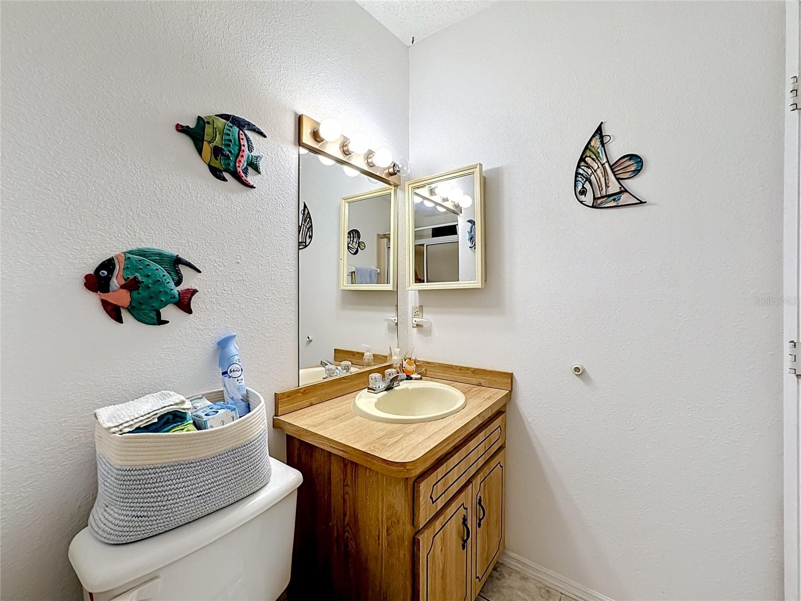 8227 CINNAMON LANE — photo 19 of 29