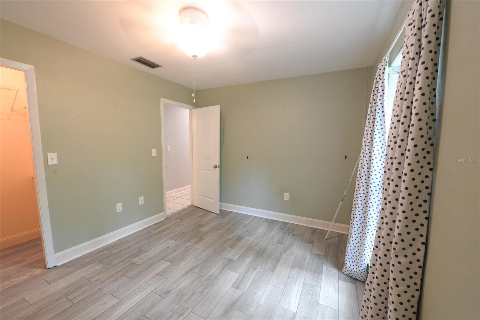 7616 10TH AVENUE — photo 15 of 28