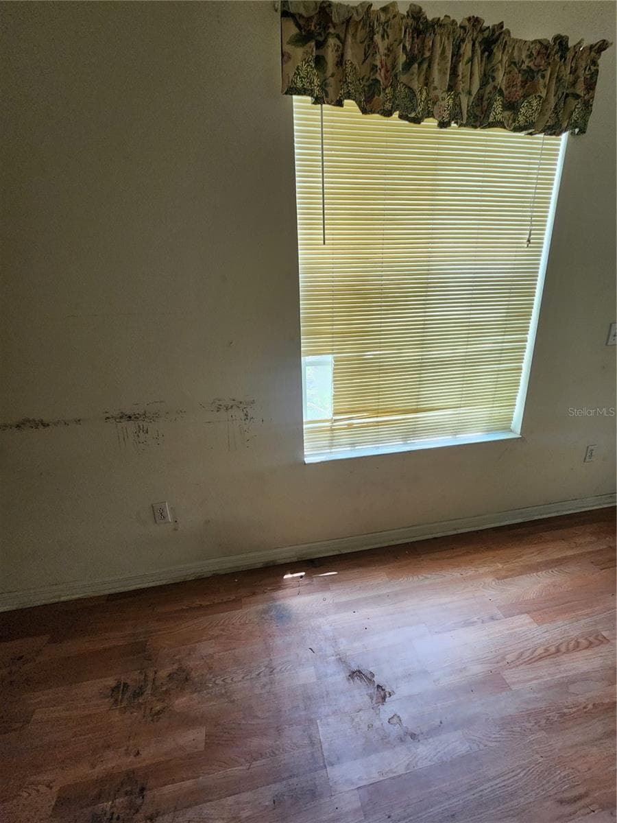 2102 ROTTWELL COURT — photo 4 of 8