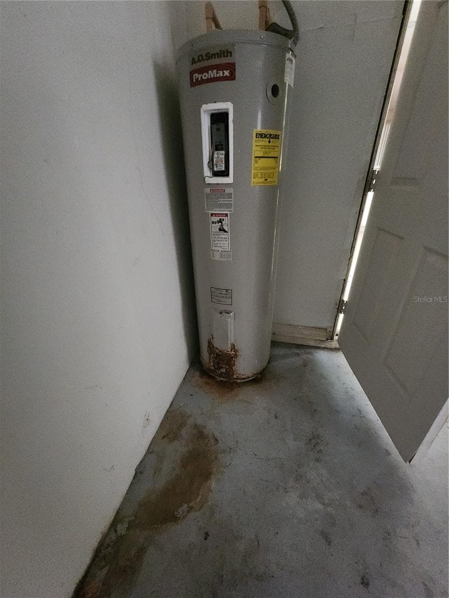 2102 ROTTWELL COURT — photo 8 of 8
