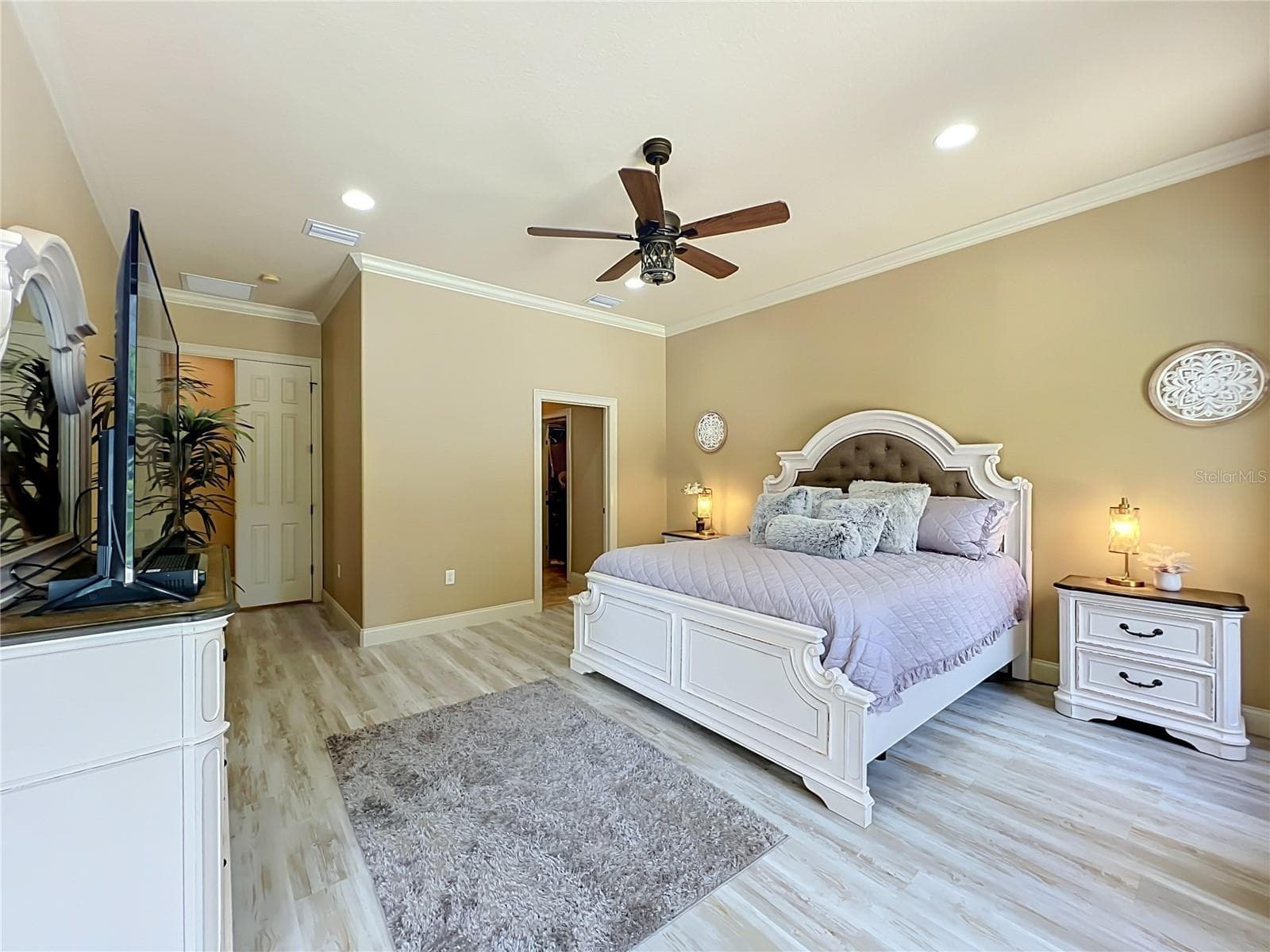 806 JOHNS POINT DRIVE — photo 43 of 98