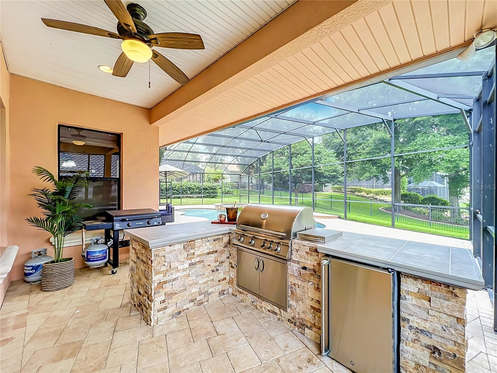 806 JOHNS POINT DRIVE — photo 82 of 98