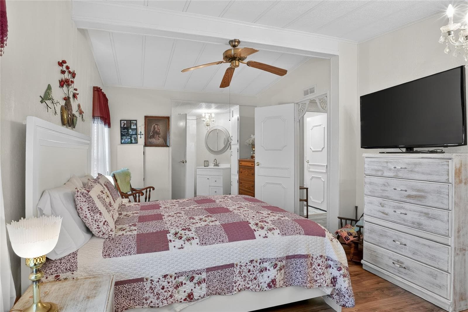 2055 FLORAL AVENUE — photo 23 of 53