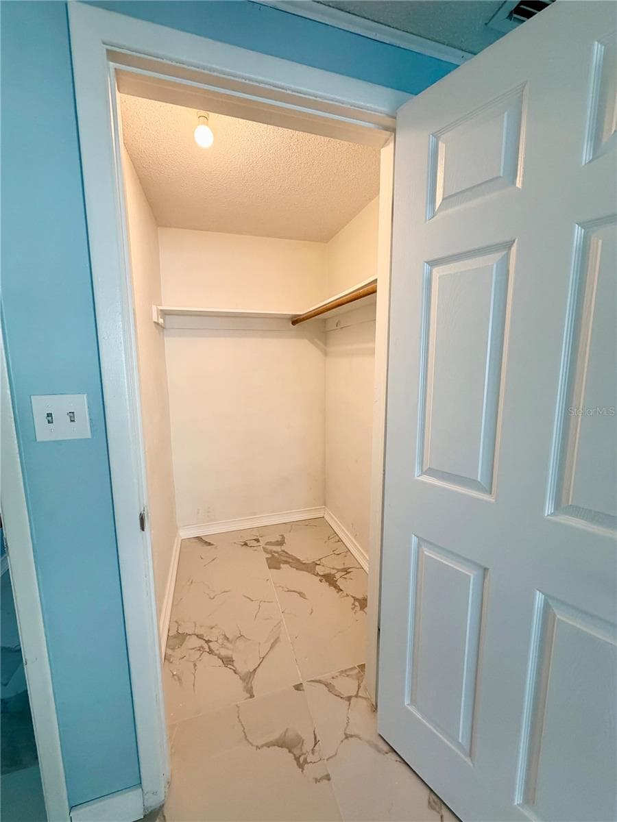 7040 FOX HOLLOW DRIVE — photo 18 of 32