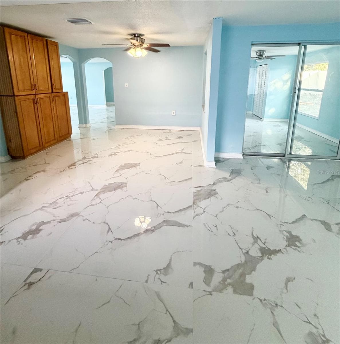 7040 FOX HOLLOW DRIVE — photo 13 of 32