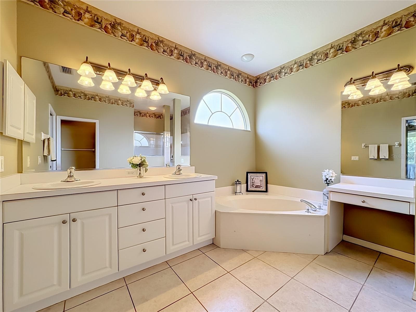 6108 LAUREL CREEK TRAIL — photo 23 of 44