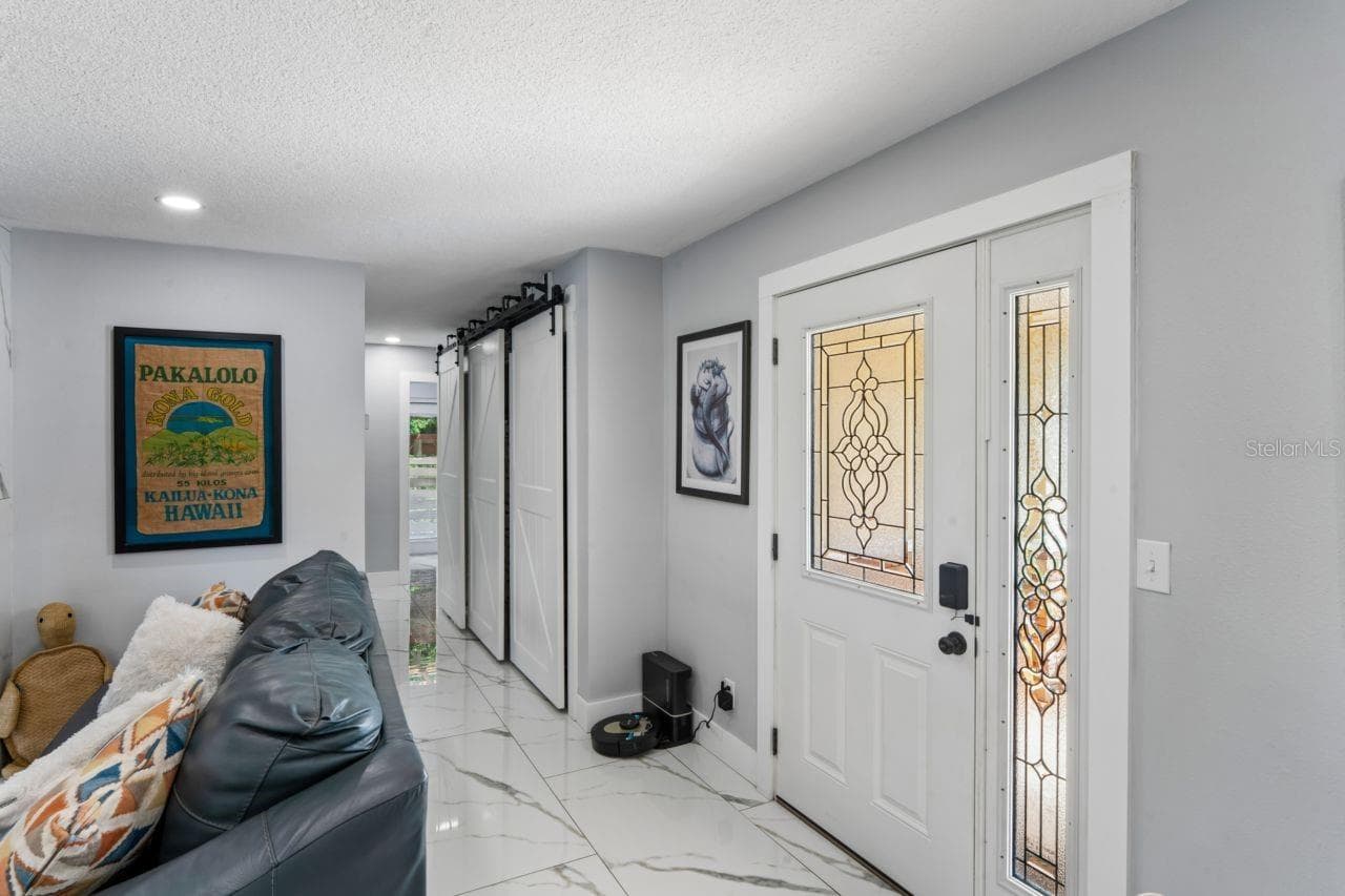 6245 WARREN AVE — photo 8 of 78