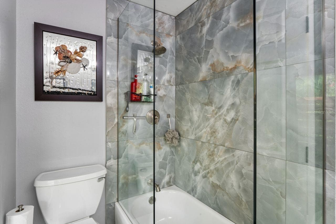 6245 WARREN AVE — photo 41 of 78