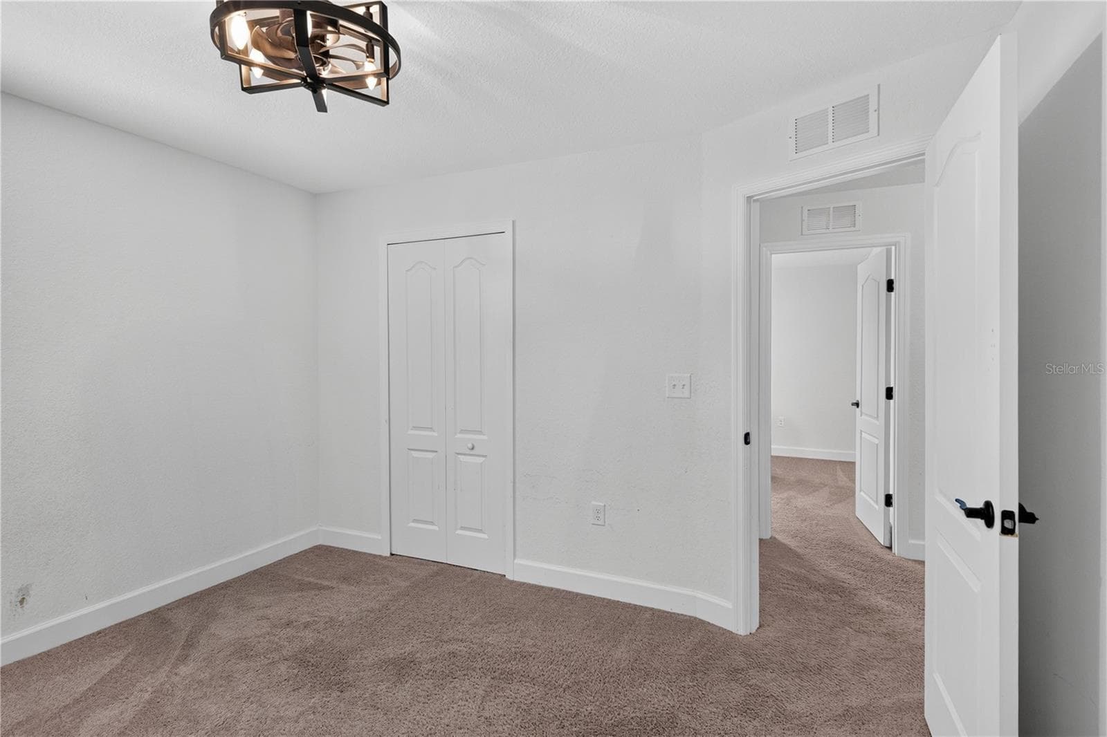 5236 SUE DRIVE — photo 33 of 41