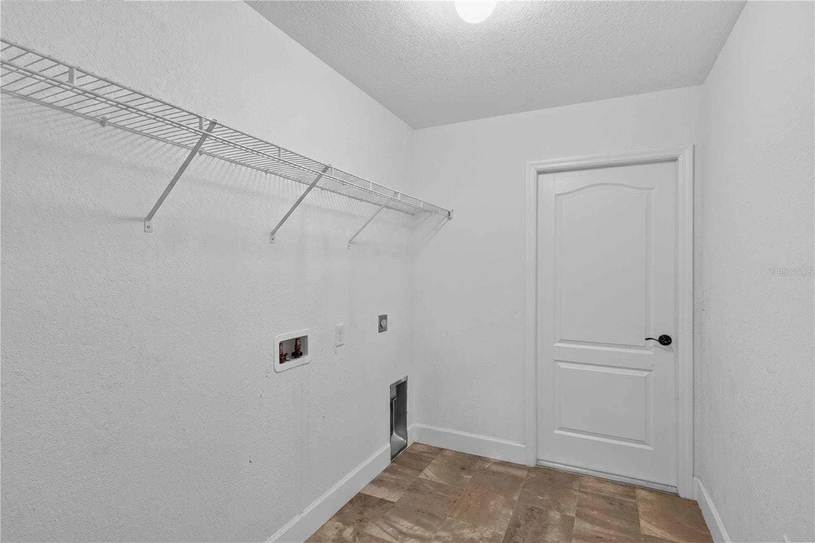 5236 SUE DRIVE — photo 39 of 41