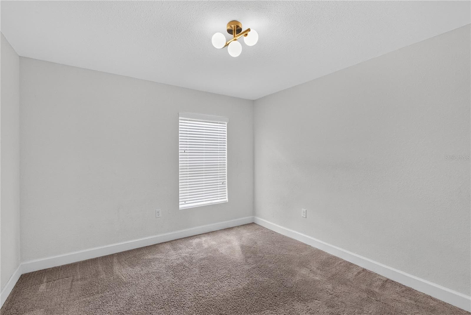 5236 SUE DRIVE — photo 26 of 41