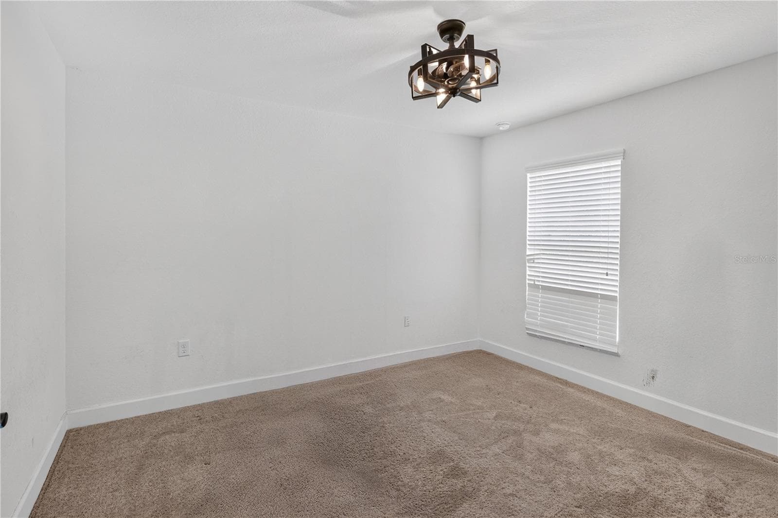 5236 SUE DRIVE — photo 34 of 41
