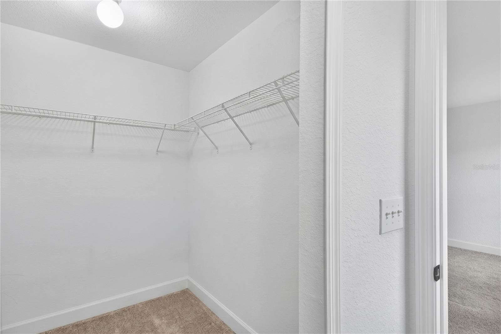 5236 SUE DRIVE — photo 32 of 41