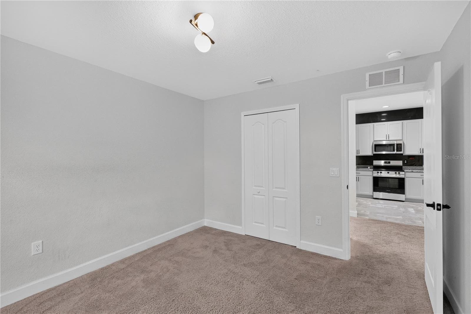 5236 SUE DRIVE — photo 24 of 41