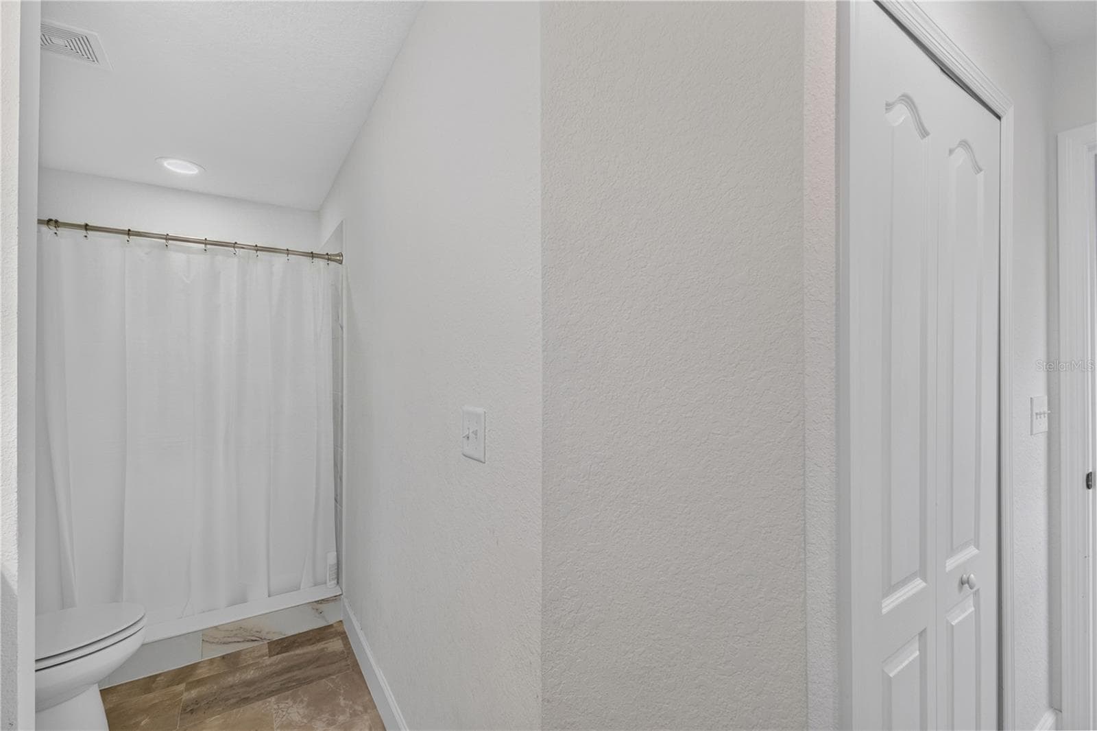 5236 SUE DRIVE — photo 31 of 41