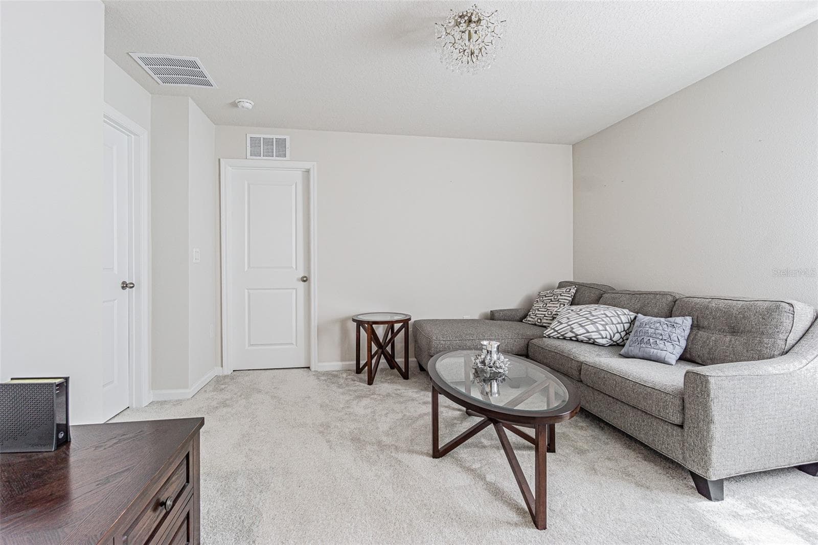 11904 THORNCREST DRIVE — photo 12 of 34