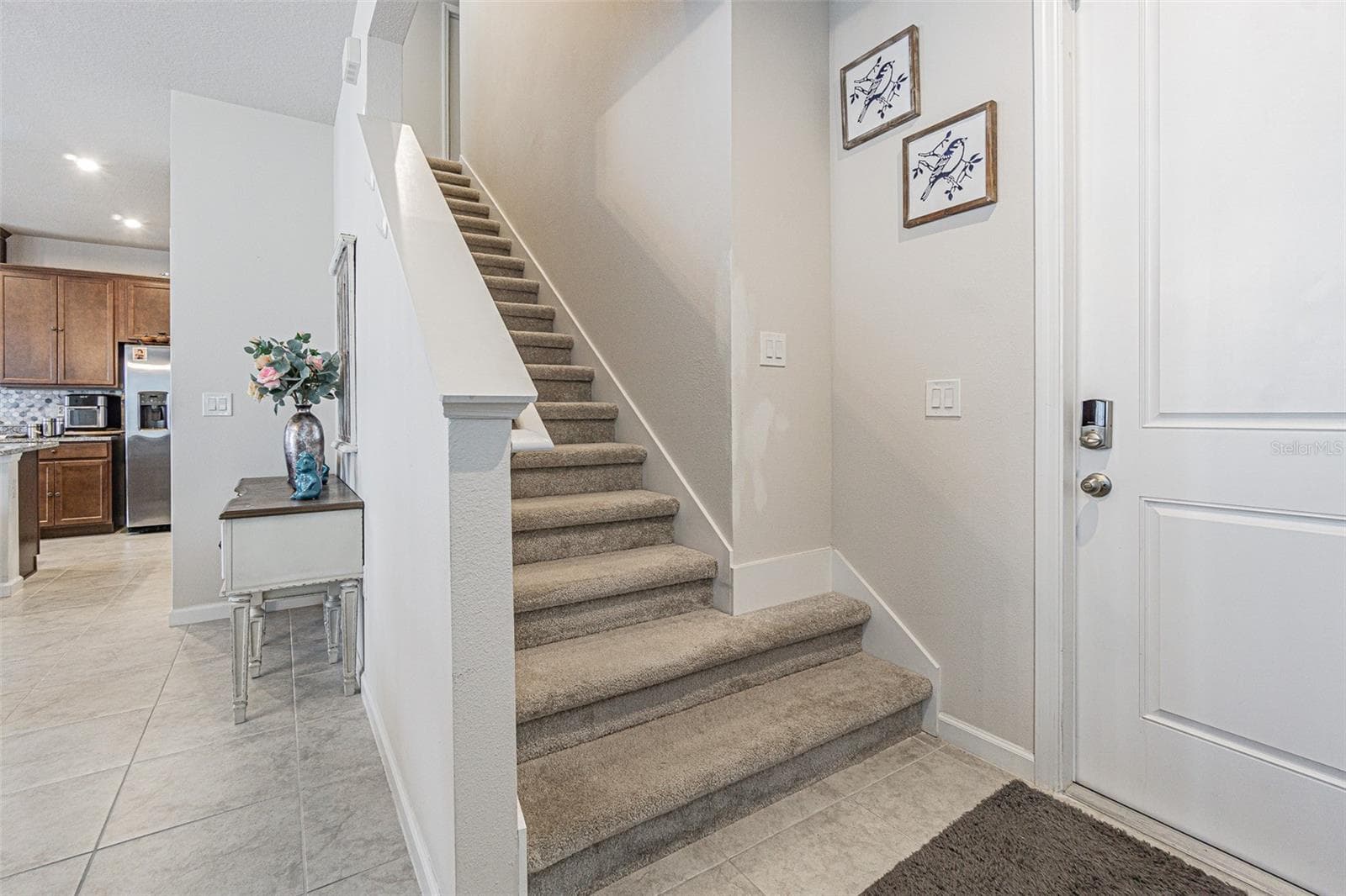 11904 THORNCREST DRIVE — photo 3 of 34