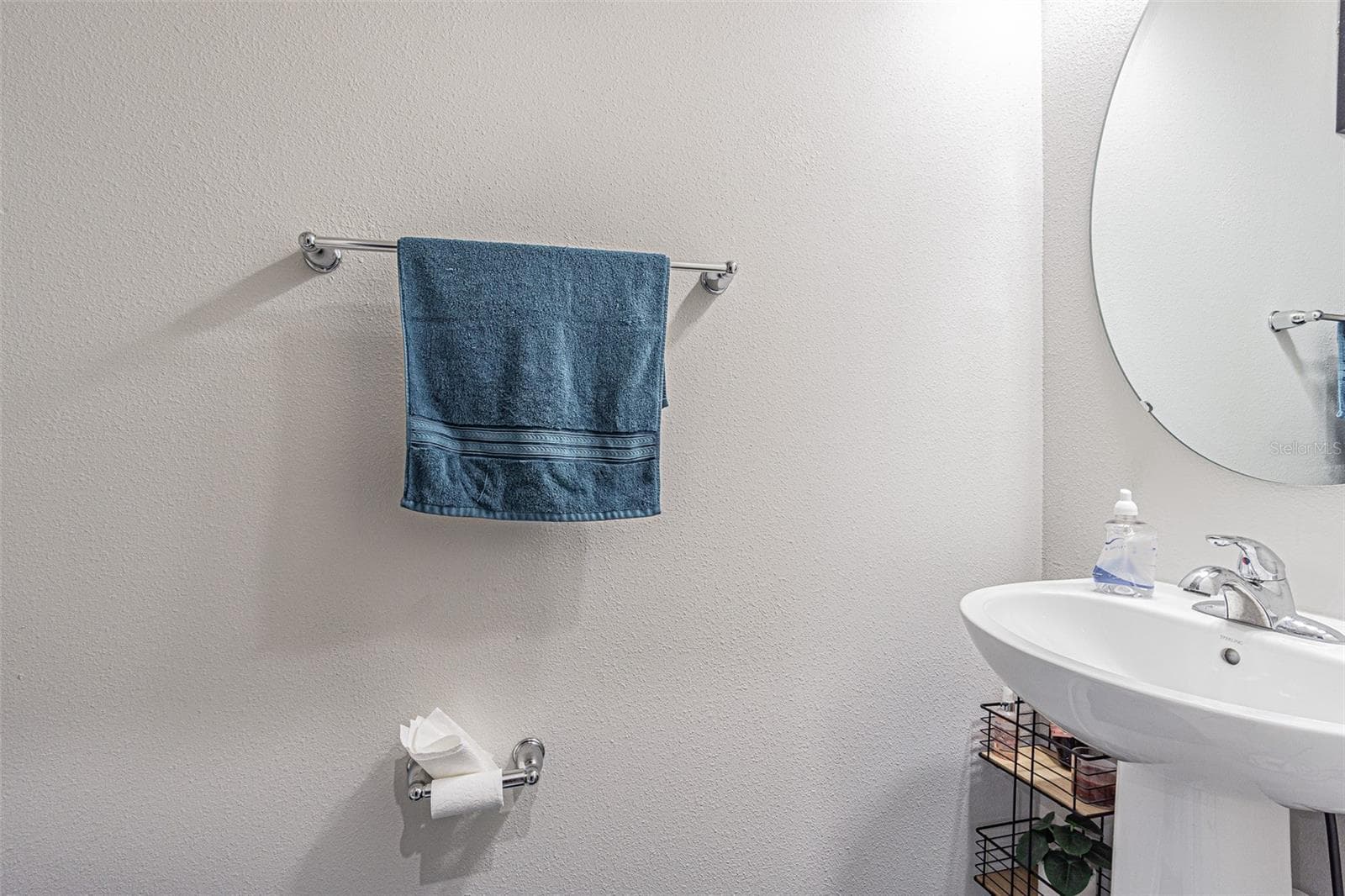 11904 THORNCREST DRIVE — photo 11 of 34