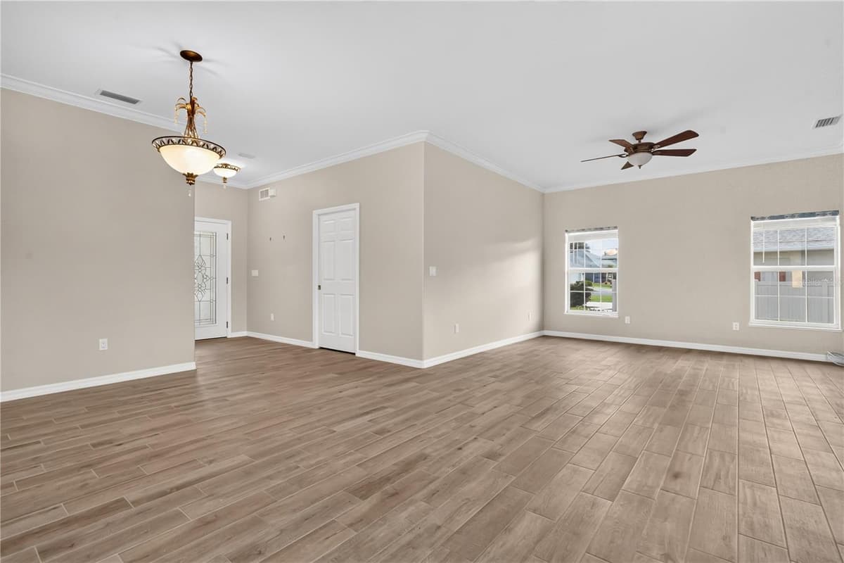 117 ROSEWOOD DRIVE — photo 21 of 40