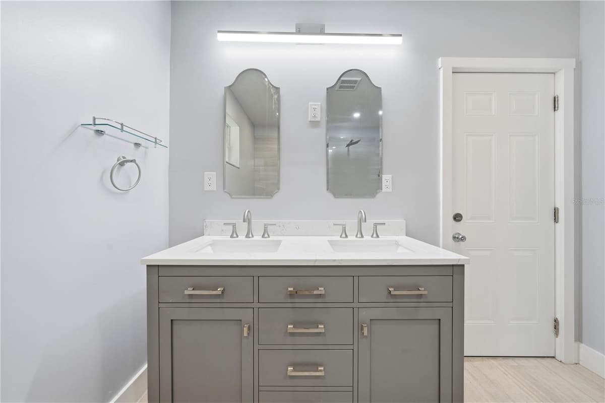 128 LAKEVIEW DRIVE — photo 15 of 35