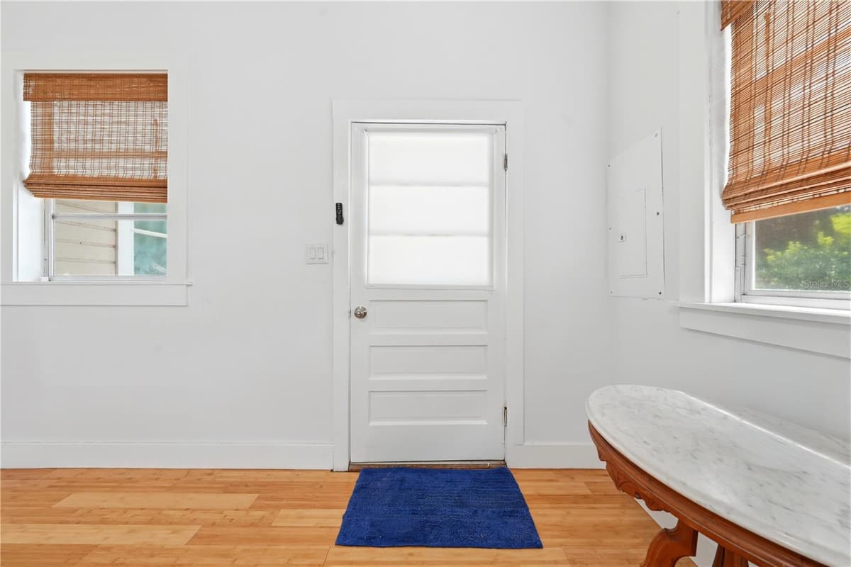 128 LAKEVIEW DRIVE — photo 3 of 35