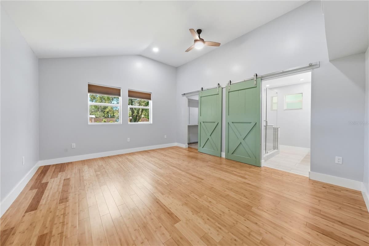 128 LAKEVIEW DRIVE — photo 13 of 35