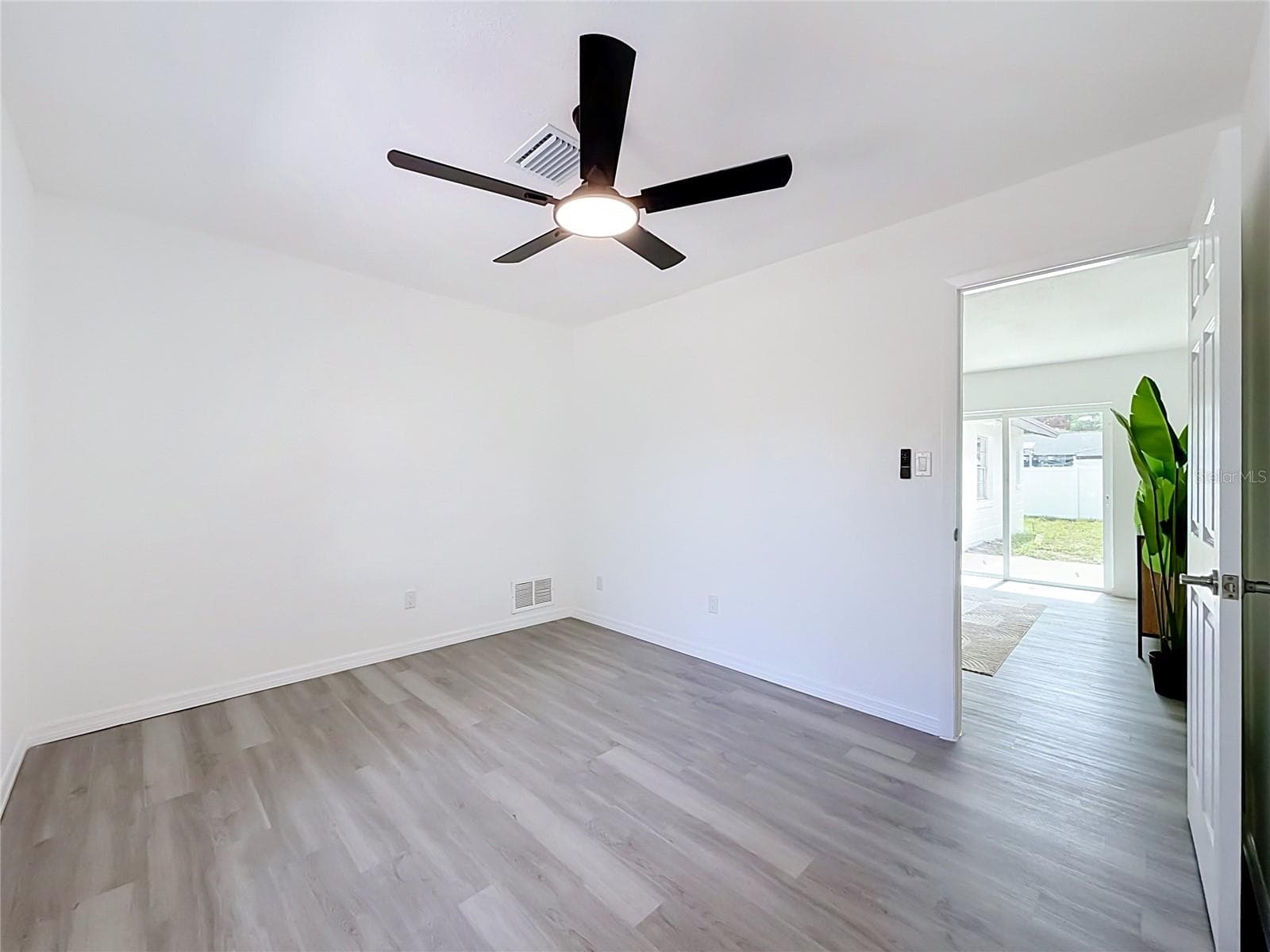 7134 WRENWOOD WAY — photo 21 of 24