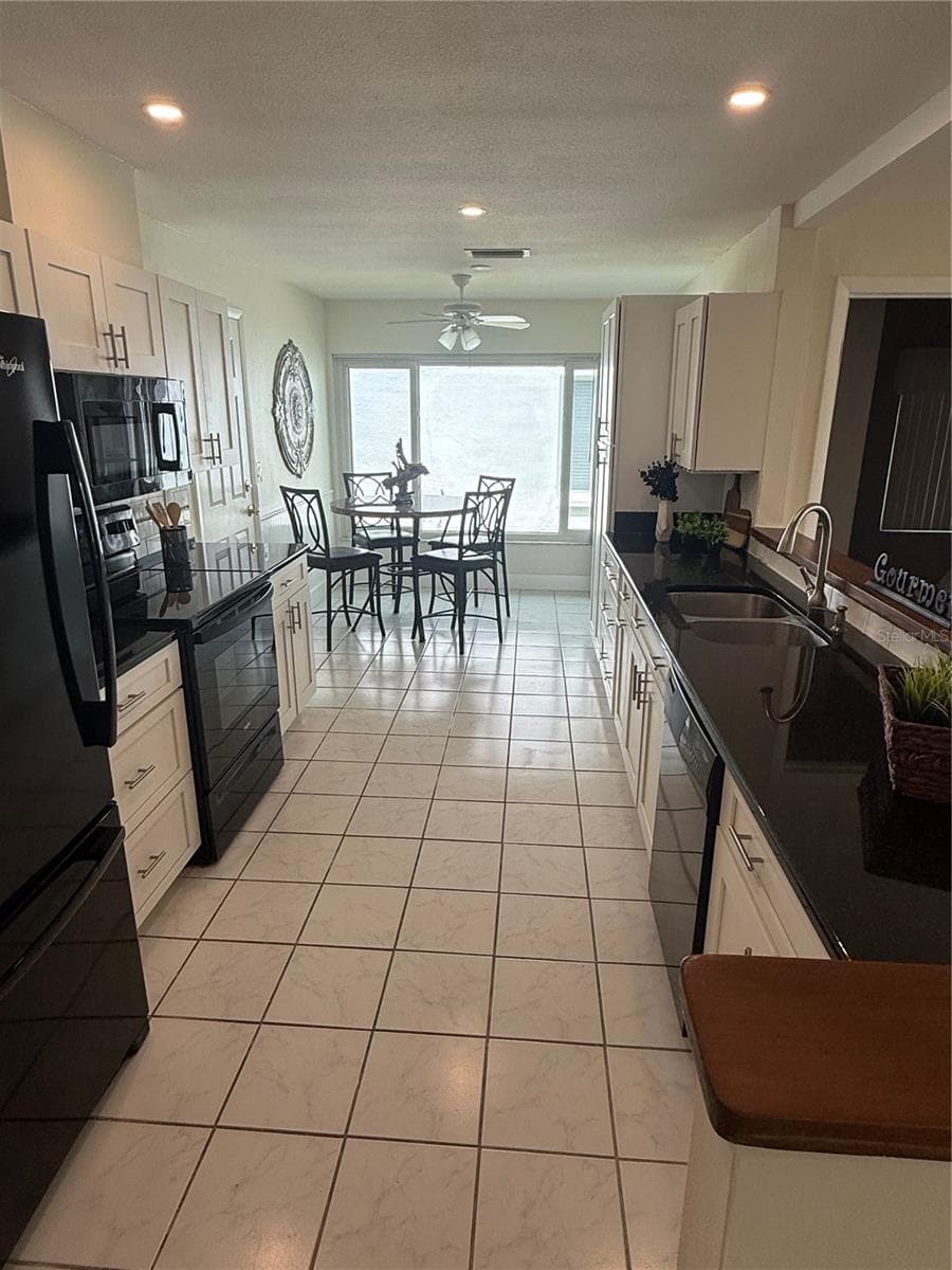 9021 41ST WAY — photo 10 of 31