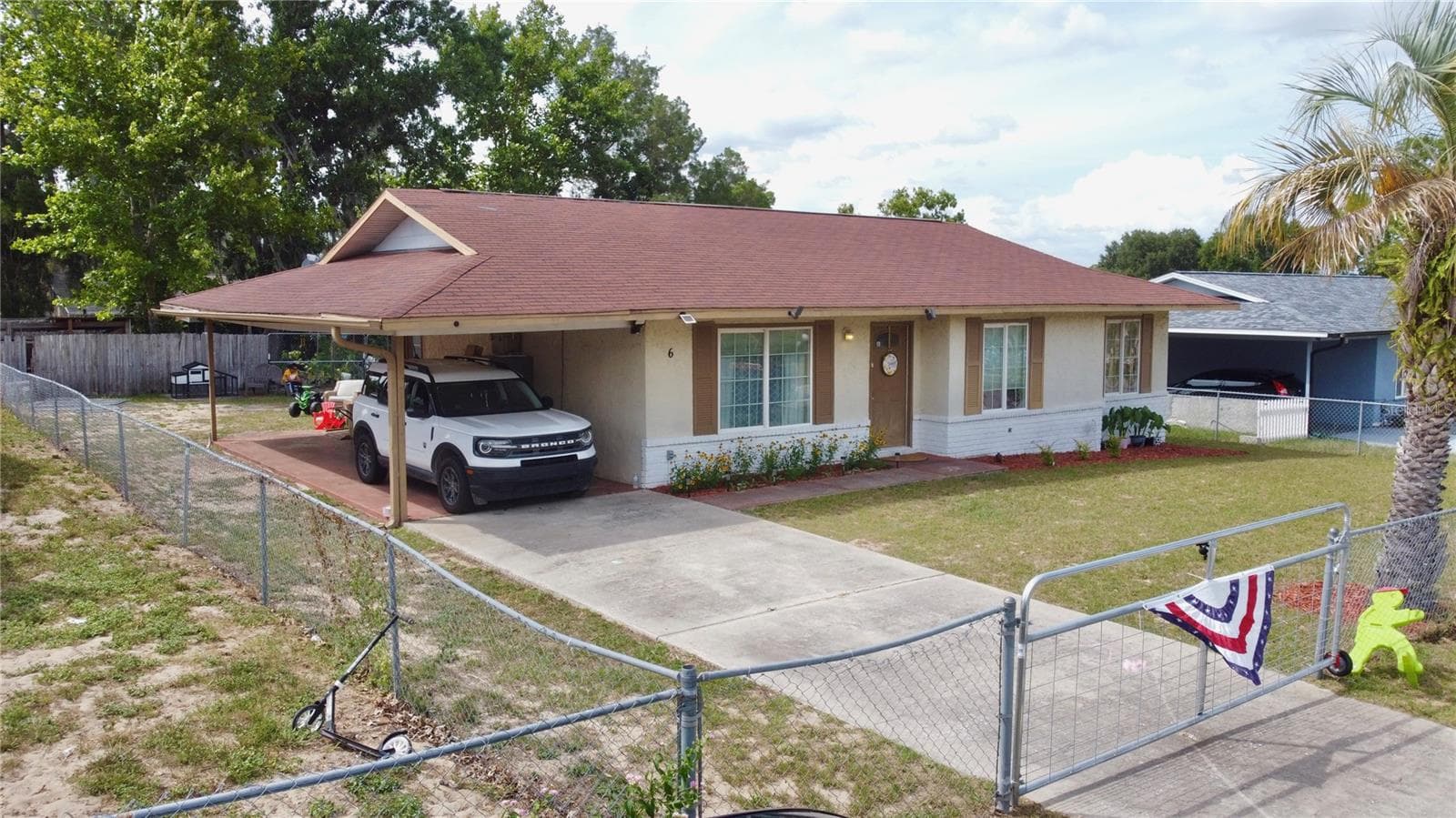 6 SPRING LANE WAY — photo 1 of 25