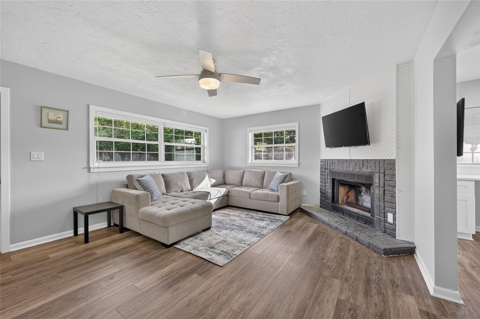 3408 13TH PLACE — photo 11 of 44