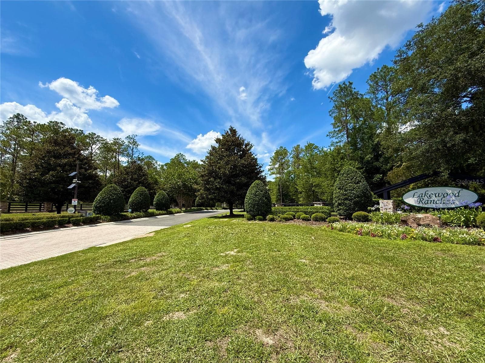 35135 PINEGATE TRAIL — photo 2 of 28