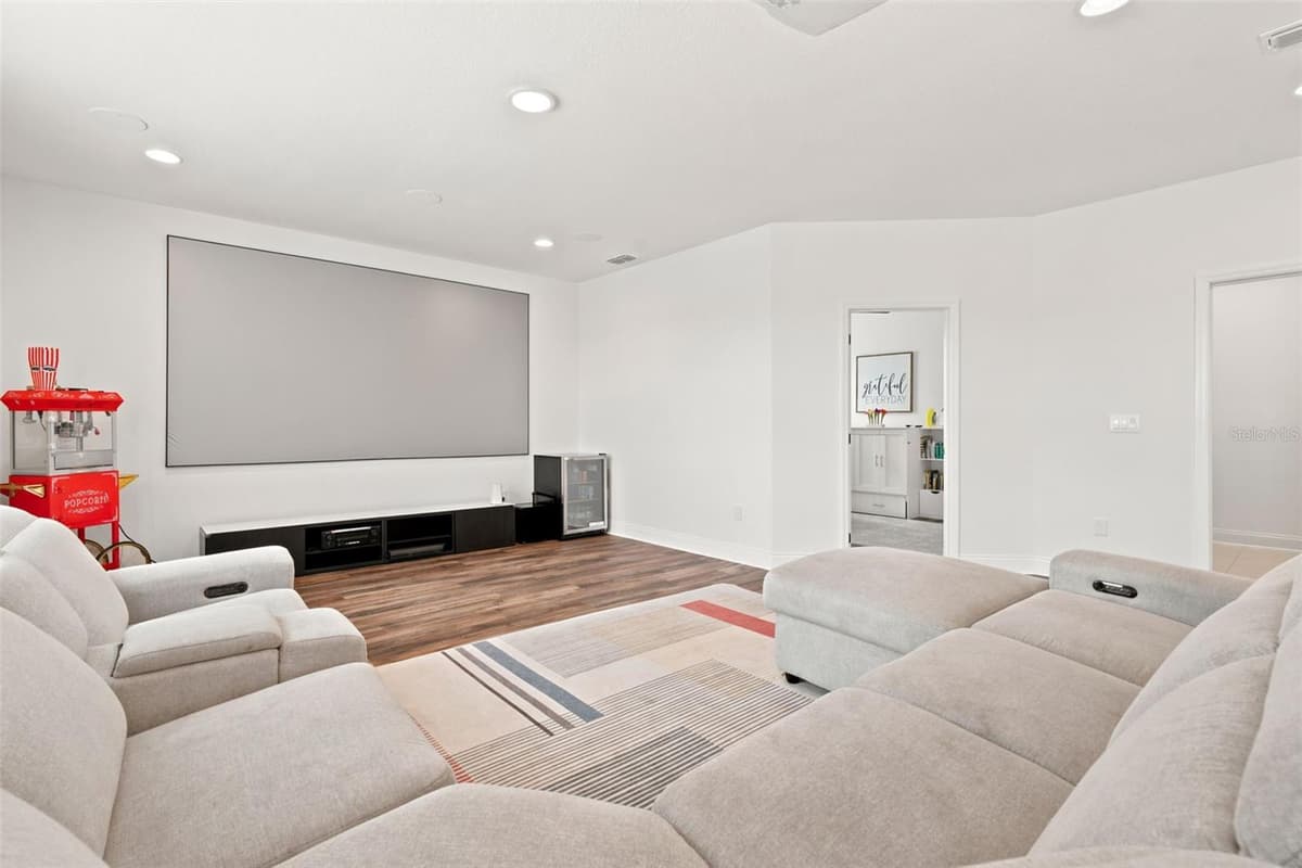 700 ALBYON COURT — photo 27 of 57