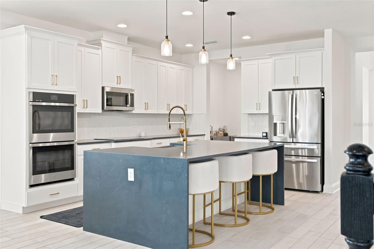 700 ALBYON COURT — photo 16 of 57