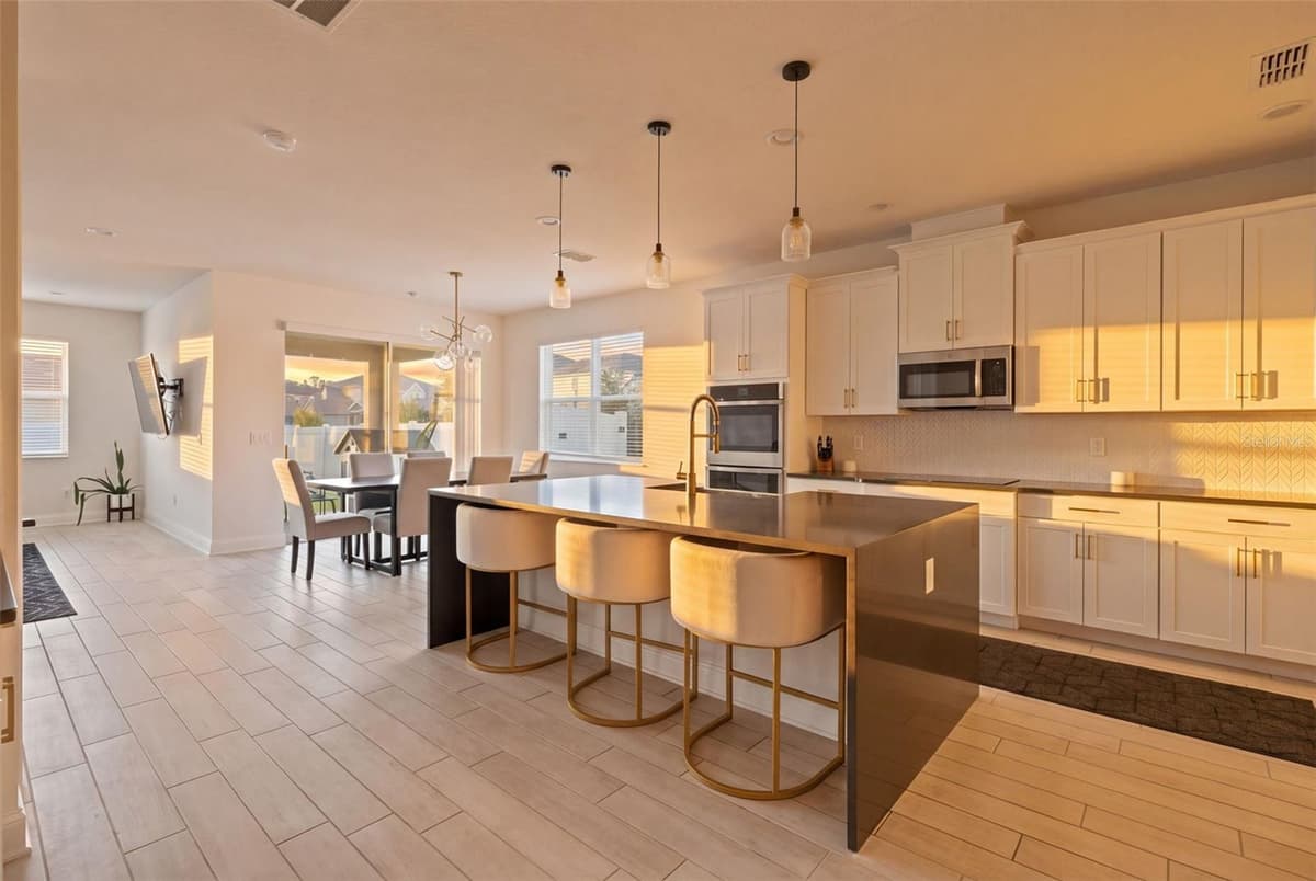 700 ALBYON COURT — photo 3 of 57