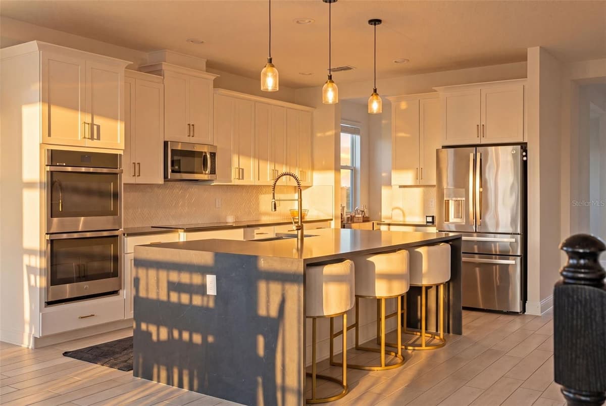700 ALBYON COURT — photo 2 of 57