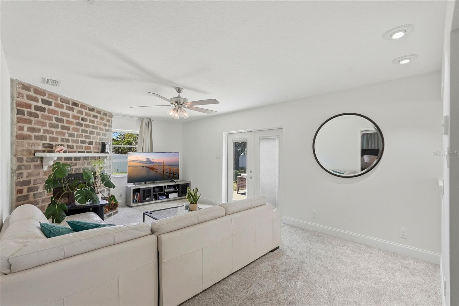 4145 HARRISBURG STREET — photo 7 of 26