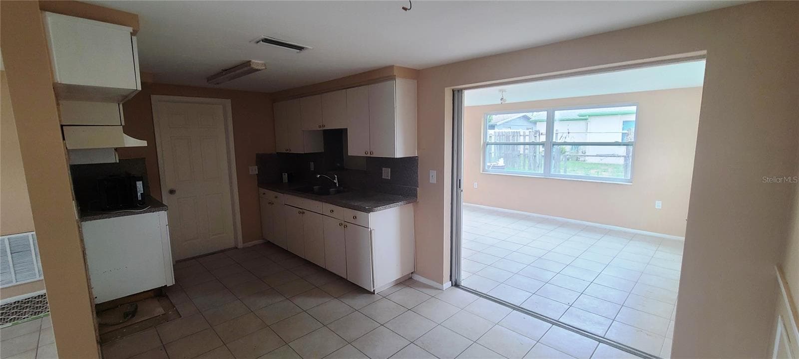 5305 HAWK DRIVE — photo 3 of 13
