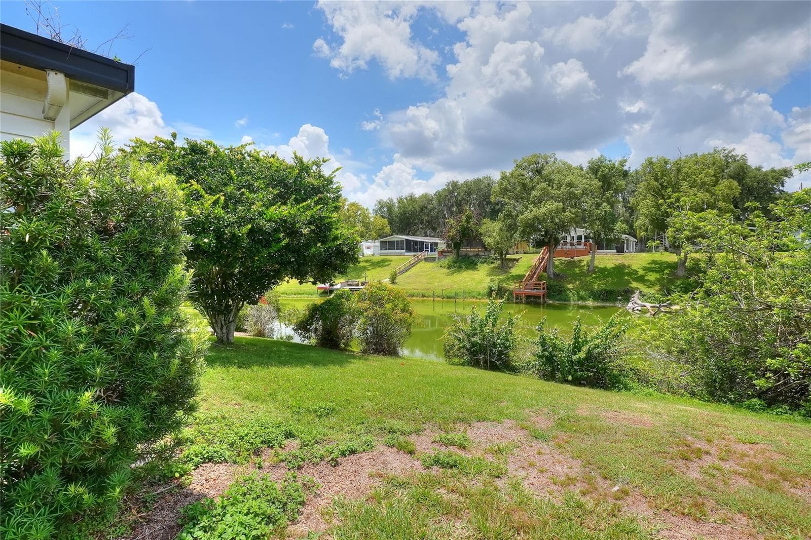 2055 FLORAL AVENUE — photo 46 of 54