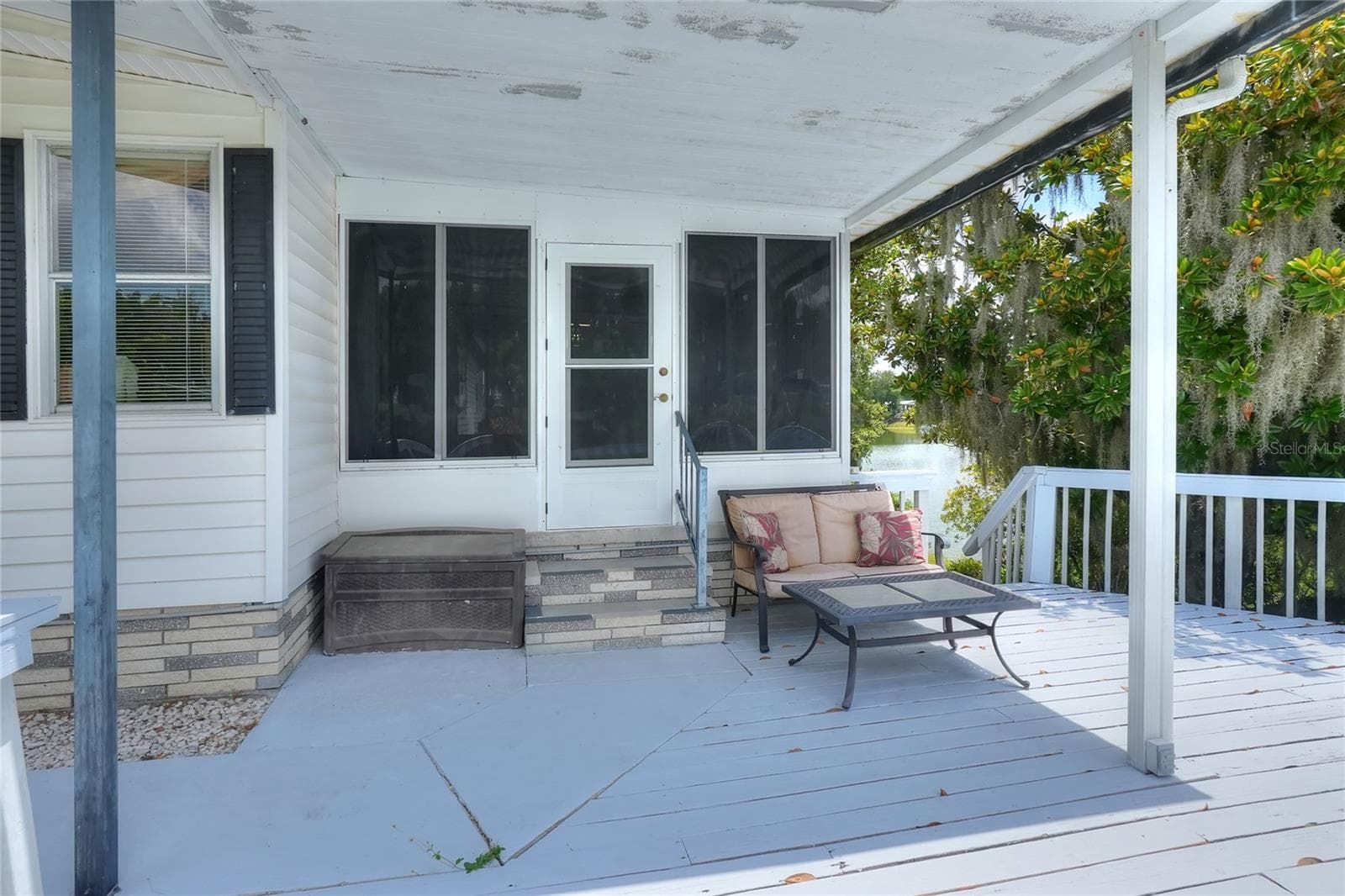 2055 FLORAL AVENUE — photo 43 of 54