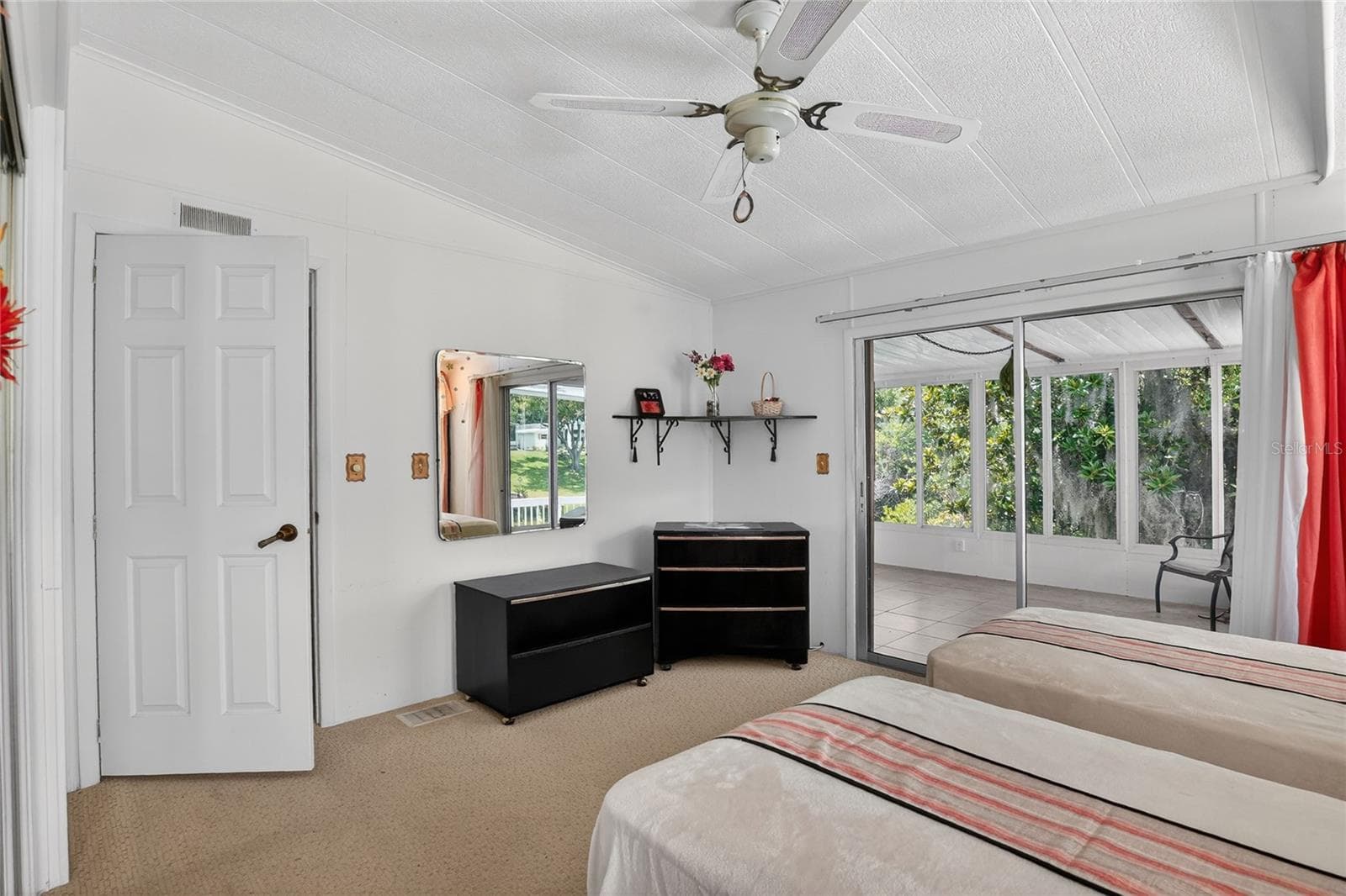 2055 FLORAL AVENUE — photo 21 of 54