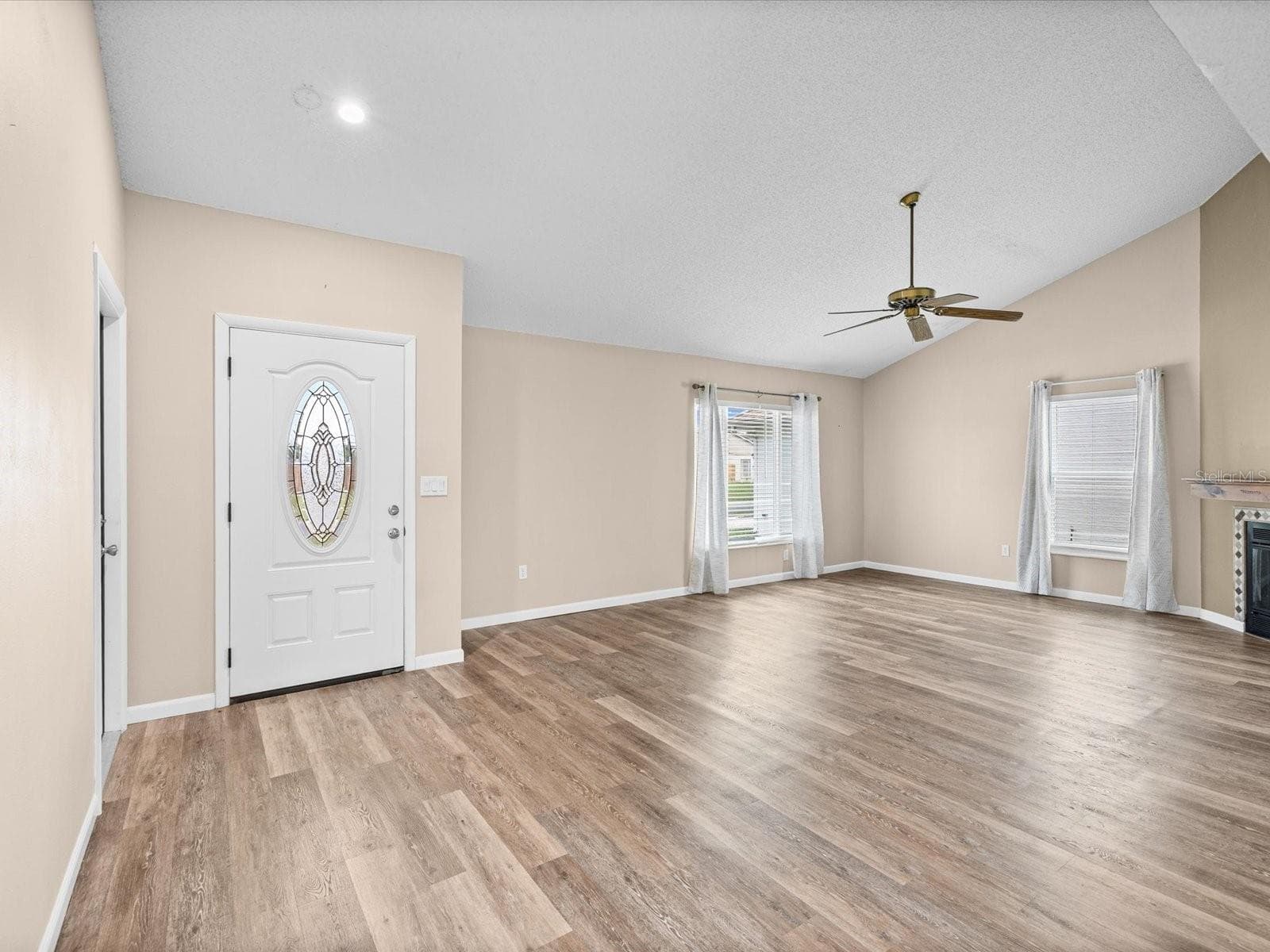 1105 TUXFORD DRIVE — photo 8 of 40