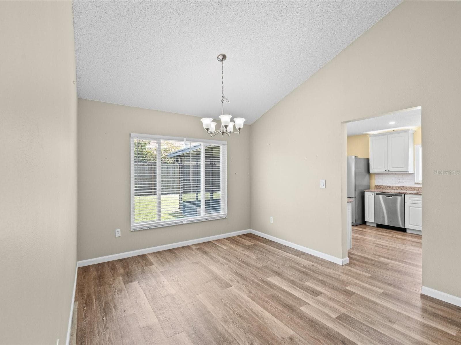 1105 TUXFORD DRIVE — photo 22 of 40