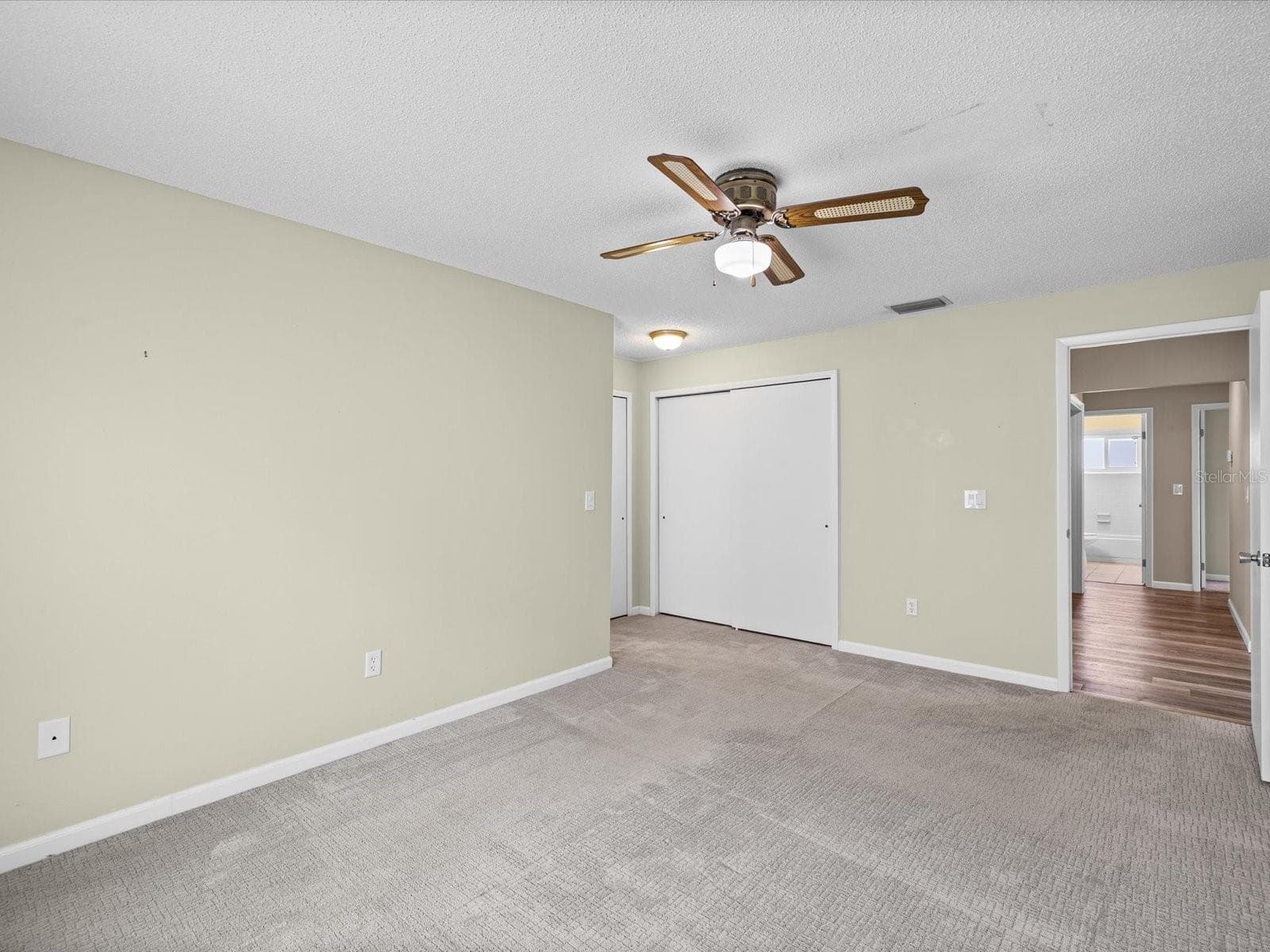 1105 TUXFORD DRIVE — photo 11 of 40