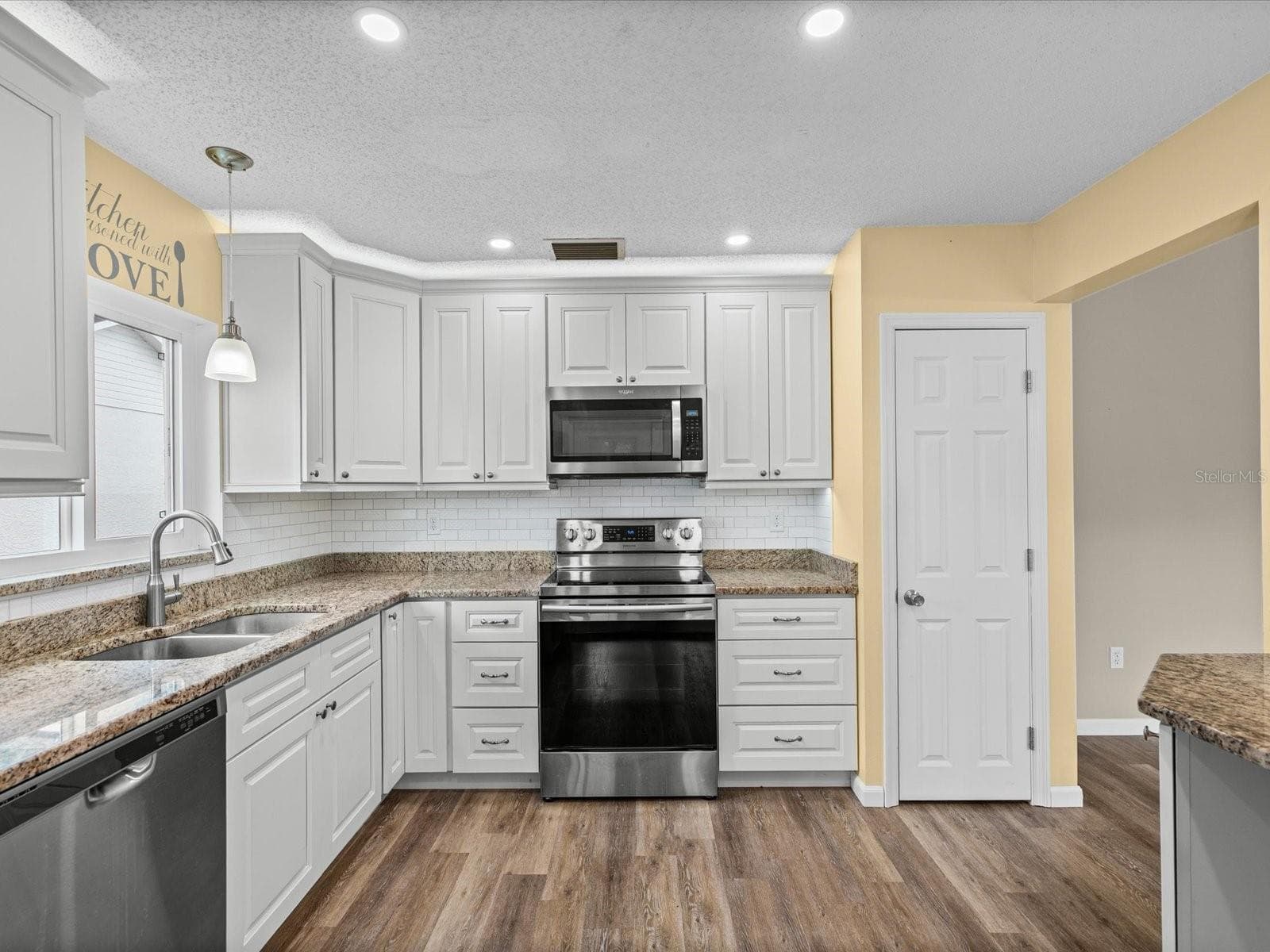1105 TUXFORD DRIVE — photo 23 of 40